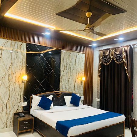 The For U - A Luxury Stay Risikés Kültér fotó
