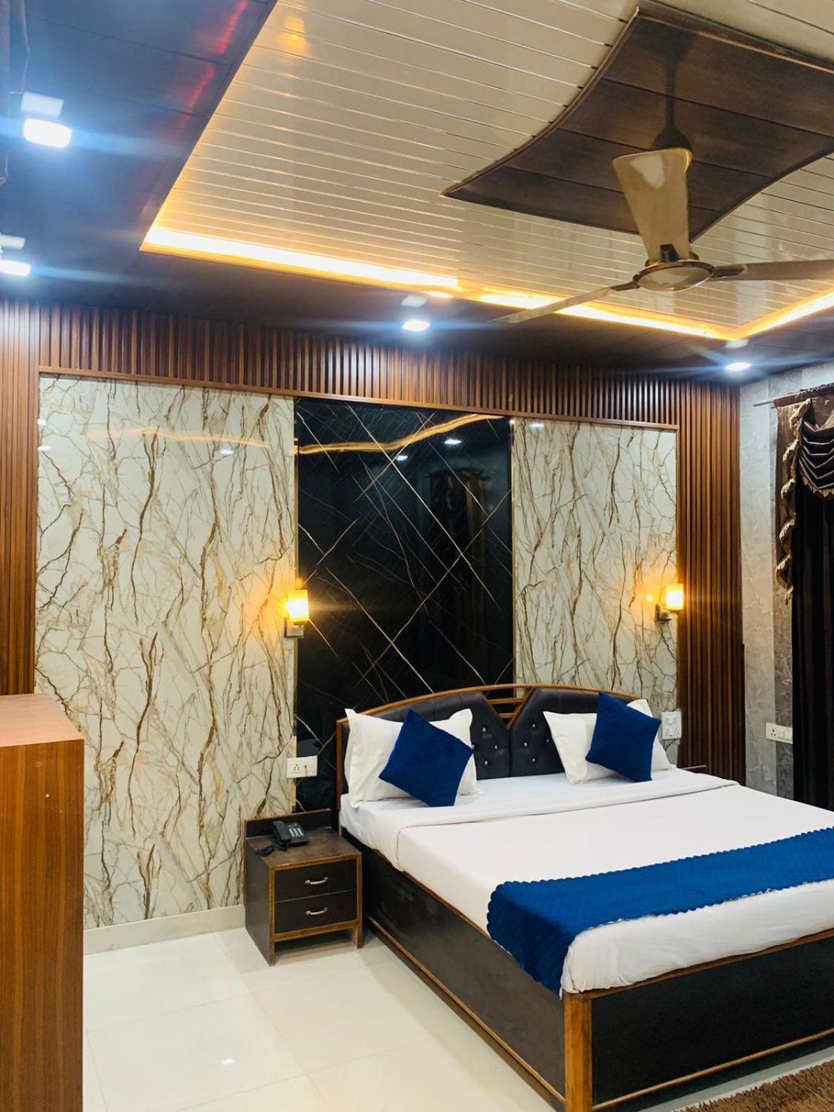 The For U - A Luxury Stay Risikés Kültér fotó